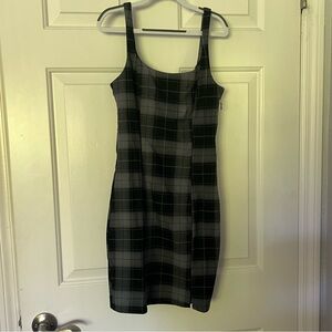 Divided gingham grey bodycon dress